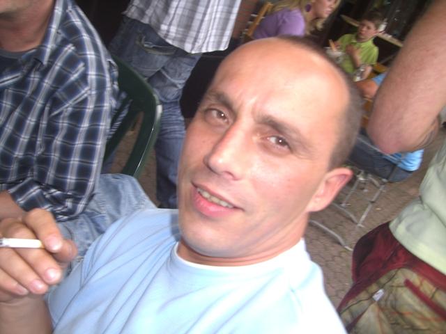 052.JPG