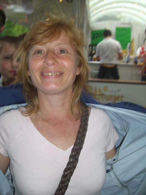 071.JPG